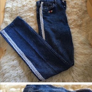 Repost of the Levi denims customs